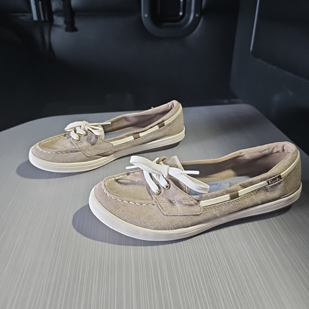 Keds Womens 6 Ortholite 2 Eye Boat Beige Fabric Slip On Moc Toe WF57105 PreOwned